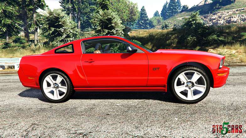 Ford Mustang GT 2005 side view