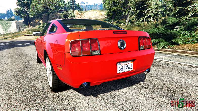 Ford Mustang GT 2005 back view