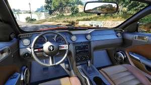 Ford Mustang GT 2005 steering wheel view