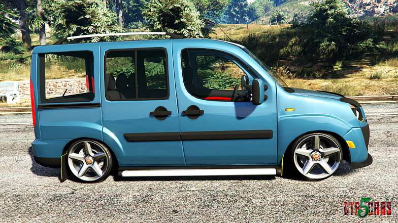 Fiat Doblo side view