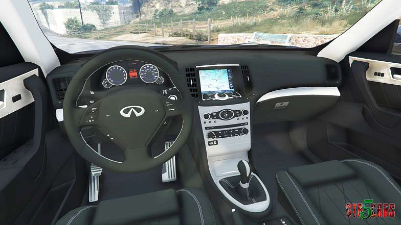 Infiniti FX S50 steering wheel view
