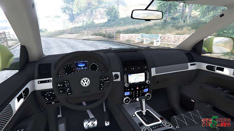 Volkswagen Touareg R50 2008 steering wheel view