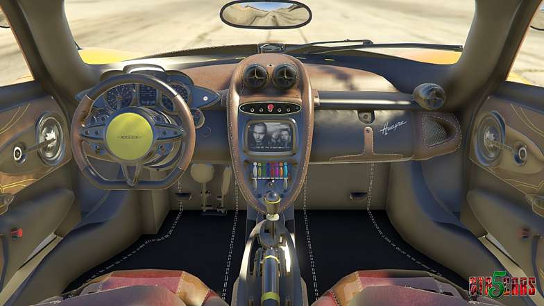 Pagani Huayra 2012 interior